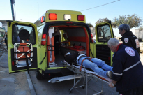 بالصور: إصابة متوسطة لعامل اثر سقوطه من علو في حي العجمي بمدينة يافا